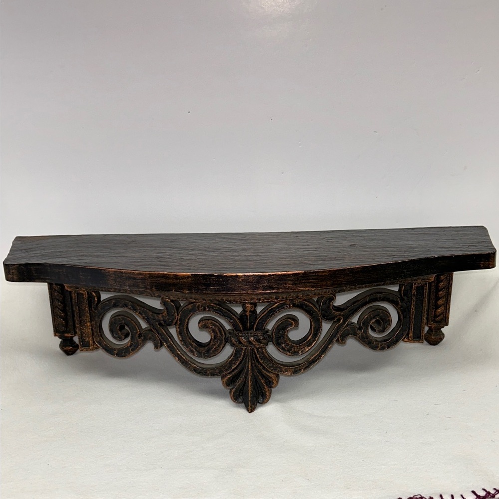 Vintage 1969 “Syroco plastic” 21.5” ornate copper look wall shelf USA